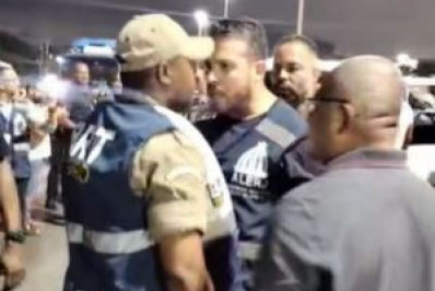 Vídeo: deputados estaduais se envolvem em confusão com agentes públicos durante fiscalização