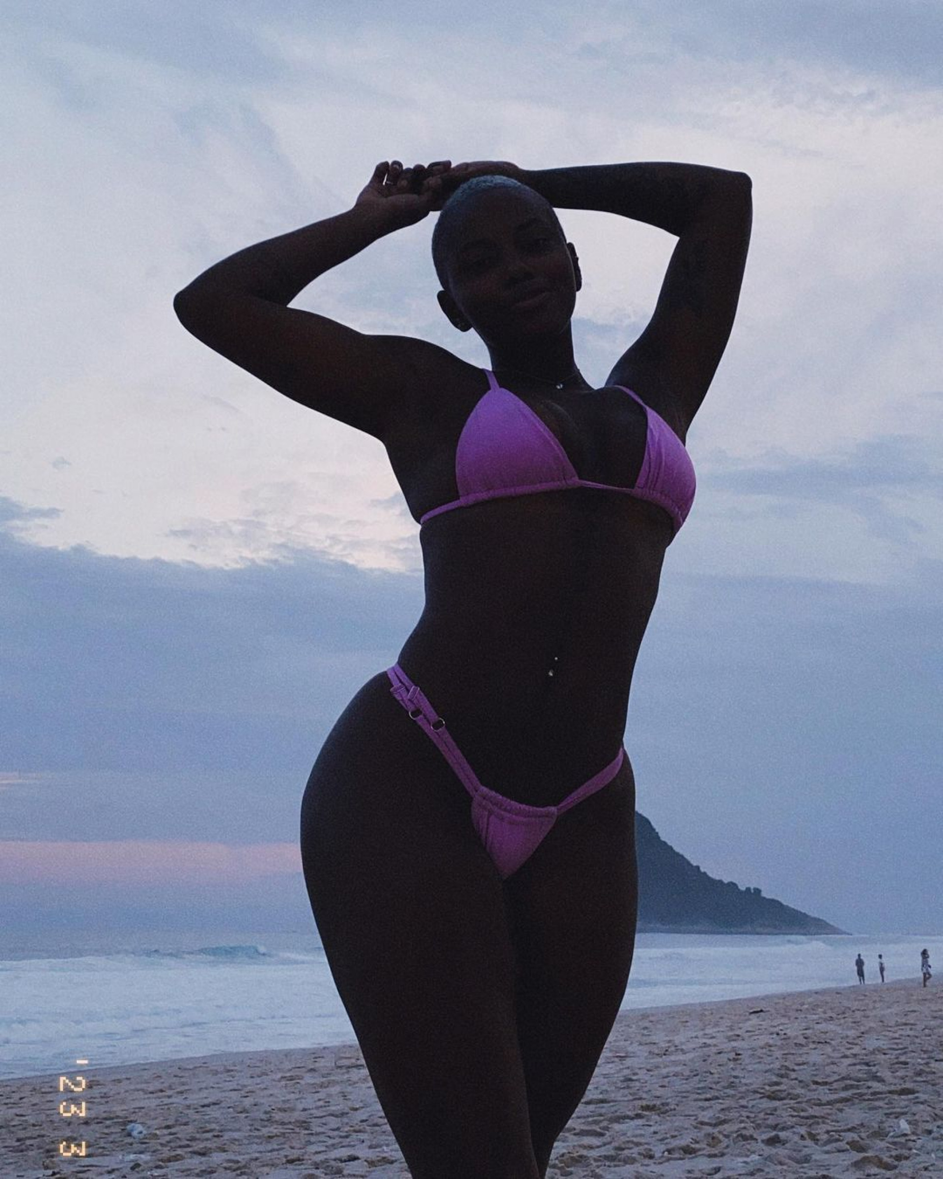 Dançarina Savanah grava clipe com MC Cabelinho - Reprodução Internet