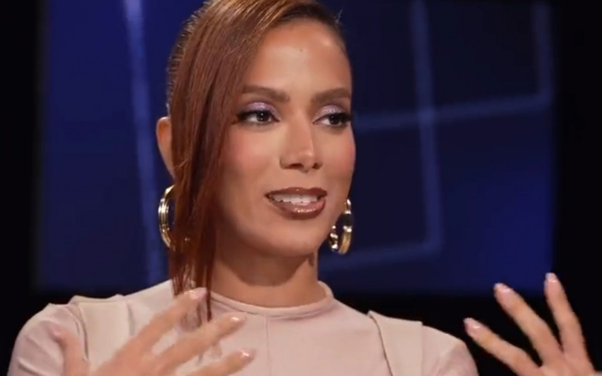 Anitta participa do 'De Frente com Blogueirinha' - Reprodução de vídeo