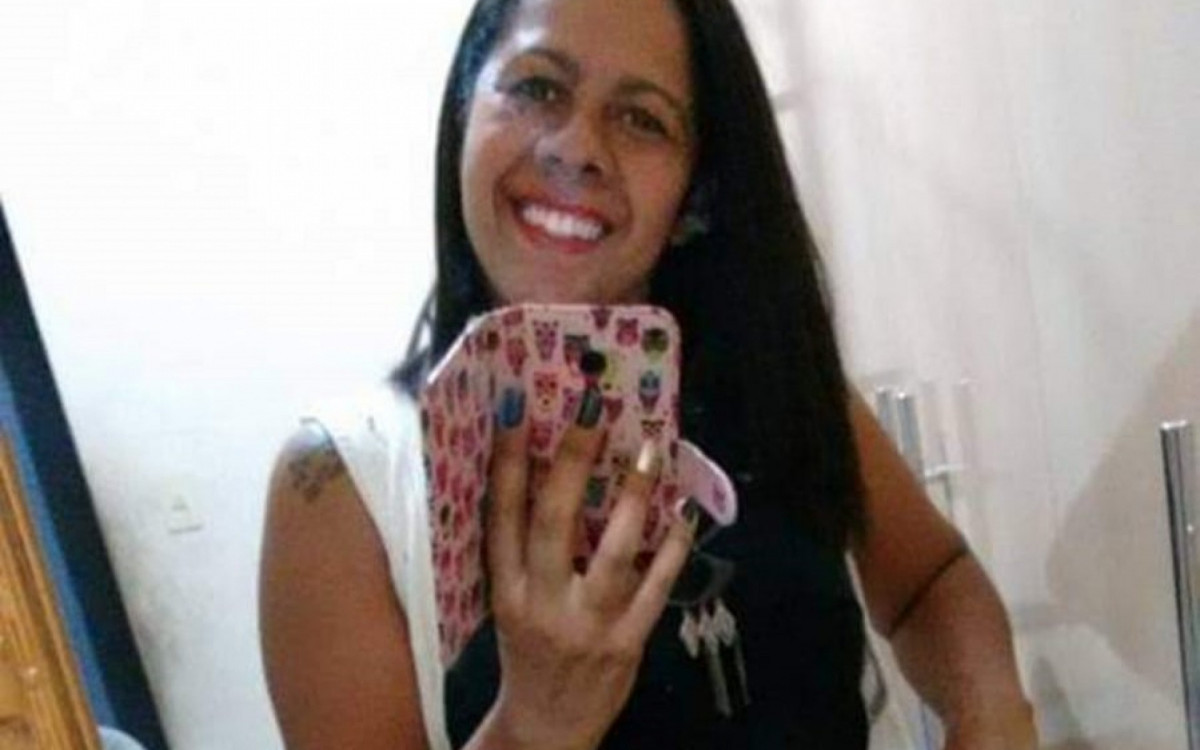 Viviane Lima José Laclot foi morta a tiros na noite desta quarta-feira (11) em Nova Iguaçu, na Baixada Fluminense