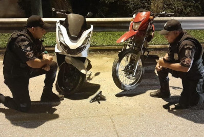 Polícia recupera duas motos roubadas em Guapimirim