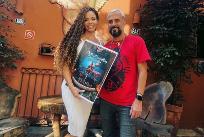 Rainha de Bateria da Inocentes de Belford Roxo recebe o figurino para o Carnaval 2024