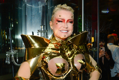 Xuxa, Ivete Sangalo e mais famosas capricham na fantasia para festa de Halloween; confira