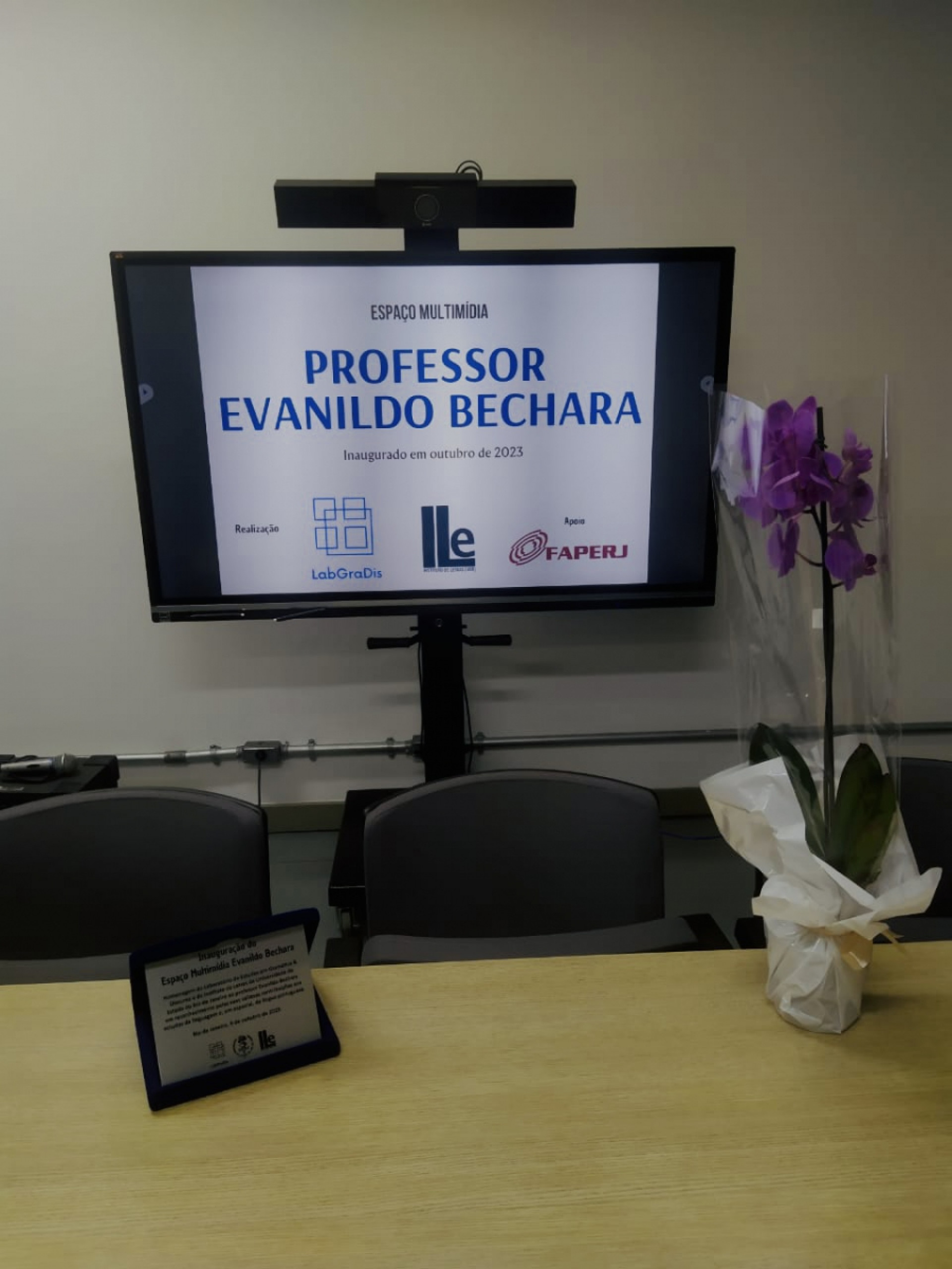 Espaço Multimídia Professor Evanildo Bechara