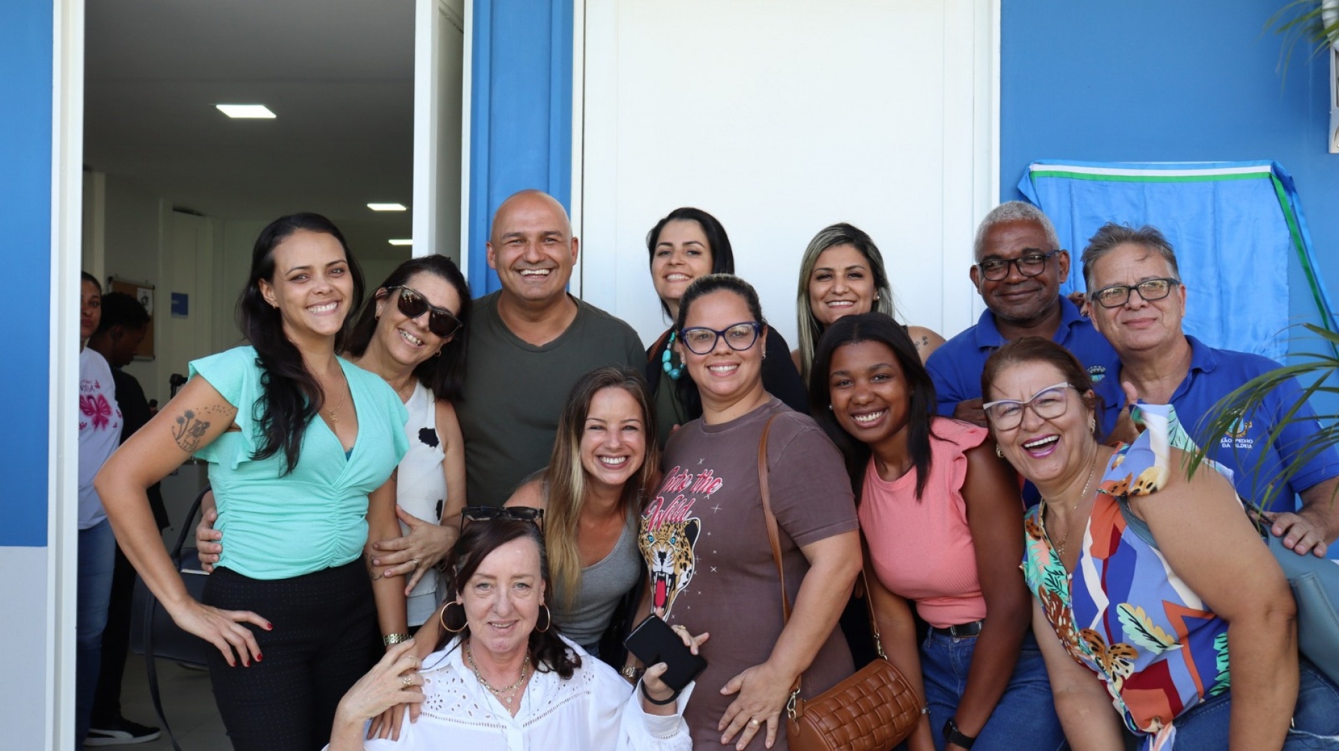 Prefeito Fábio do Pastel e equipe da UBS de Praia Linda - Divulgação/ Ascom