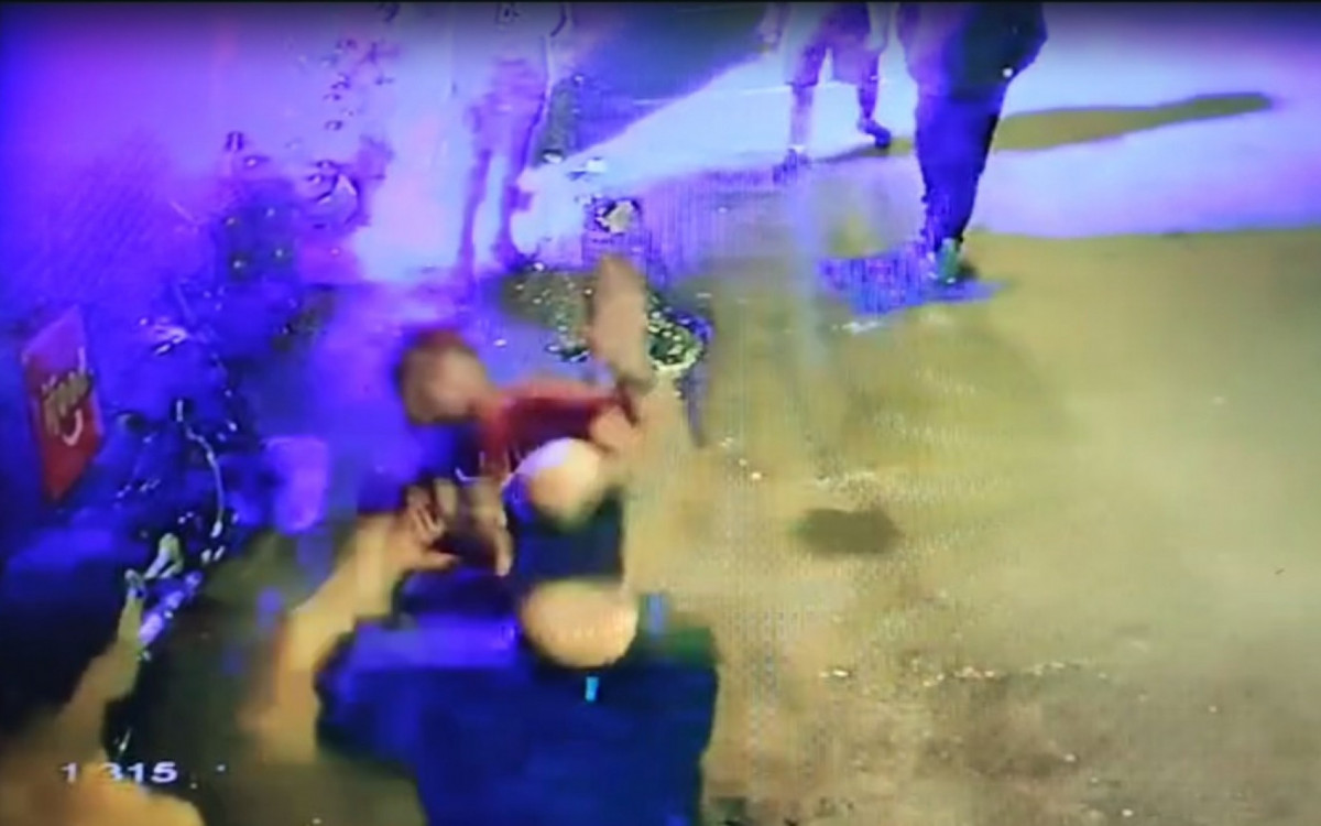 Leandro foi agredido e esfaqueado na madrugada do dia 30 de setembro em Niterói