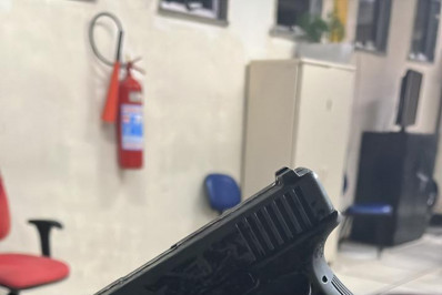 Dois homens são presos em ação da polícia na Zona Oeste