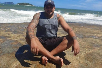 Irmão de segurança morto a facadas em Niterói pede prisão de suspeito: 'Preciso que a Justiça seja feita'