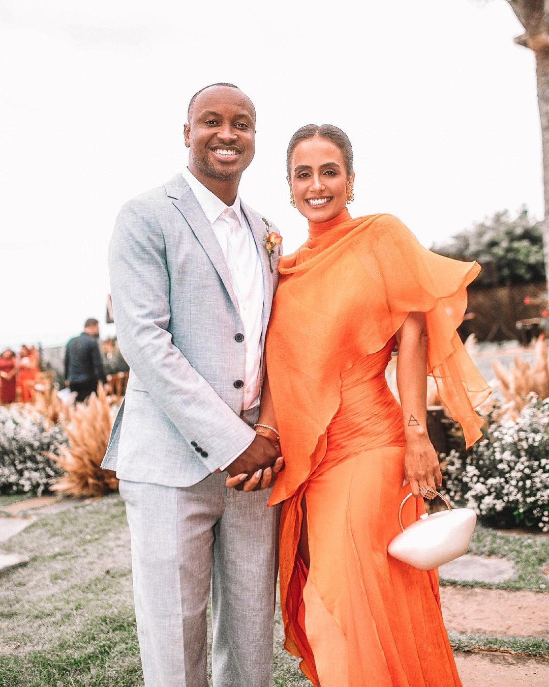 Thiaguinho e Carol Peixinho estiveram no casamento de Rafael Zulu e Aline Becker - Reprodução/Instagram