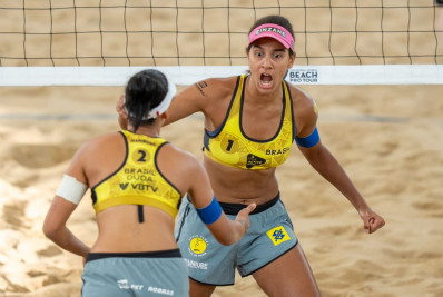 Duda e Ana Patrícia vão à final do Mundial de Vôlei de Praia sem perder um set sequer