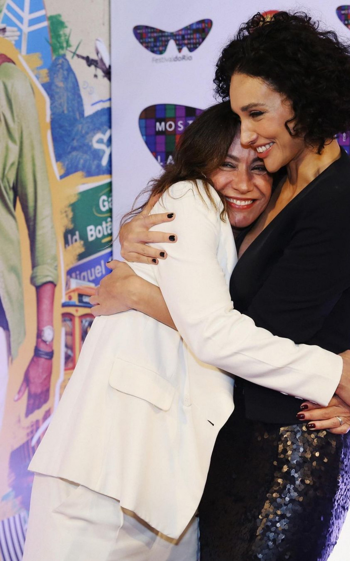 Débora Nascimento e a diretora Joana Mariani - Reprodução/Instagram