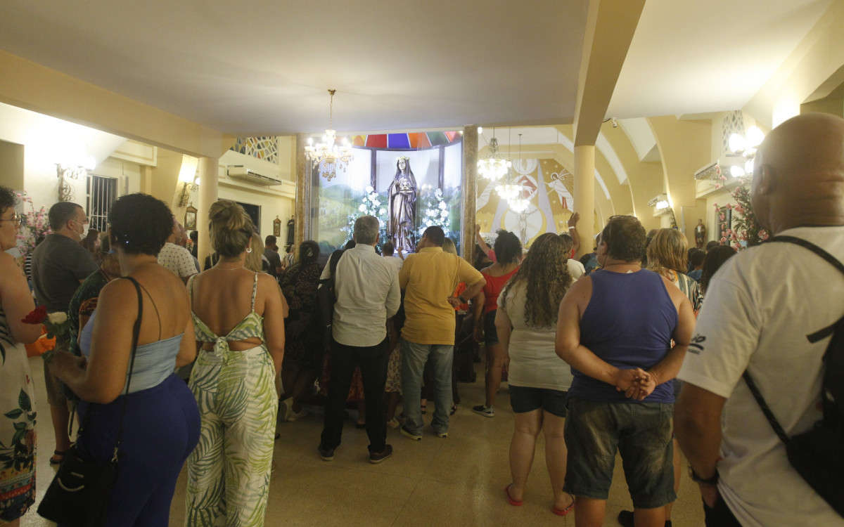 Missa em homenagem ao dia de Santa Edwiges, nesta segunda-feira (16).
