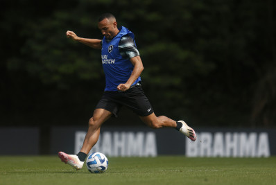 Botafogo chega para 2024 com Marçal como único remanescente da defesa titular