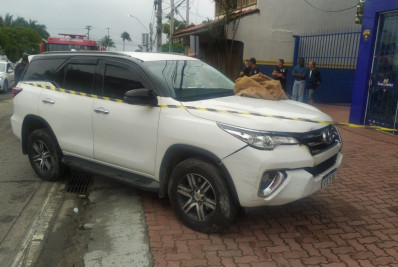 Homem é morto com tiro após discussão de trânsito em São Pedro da Aldeia, neste sábado (14)