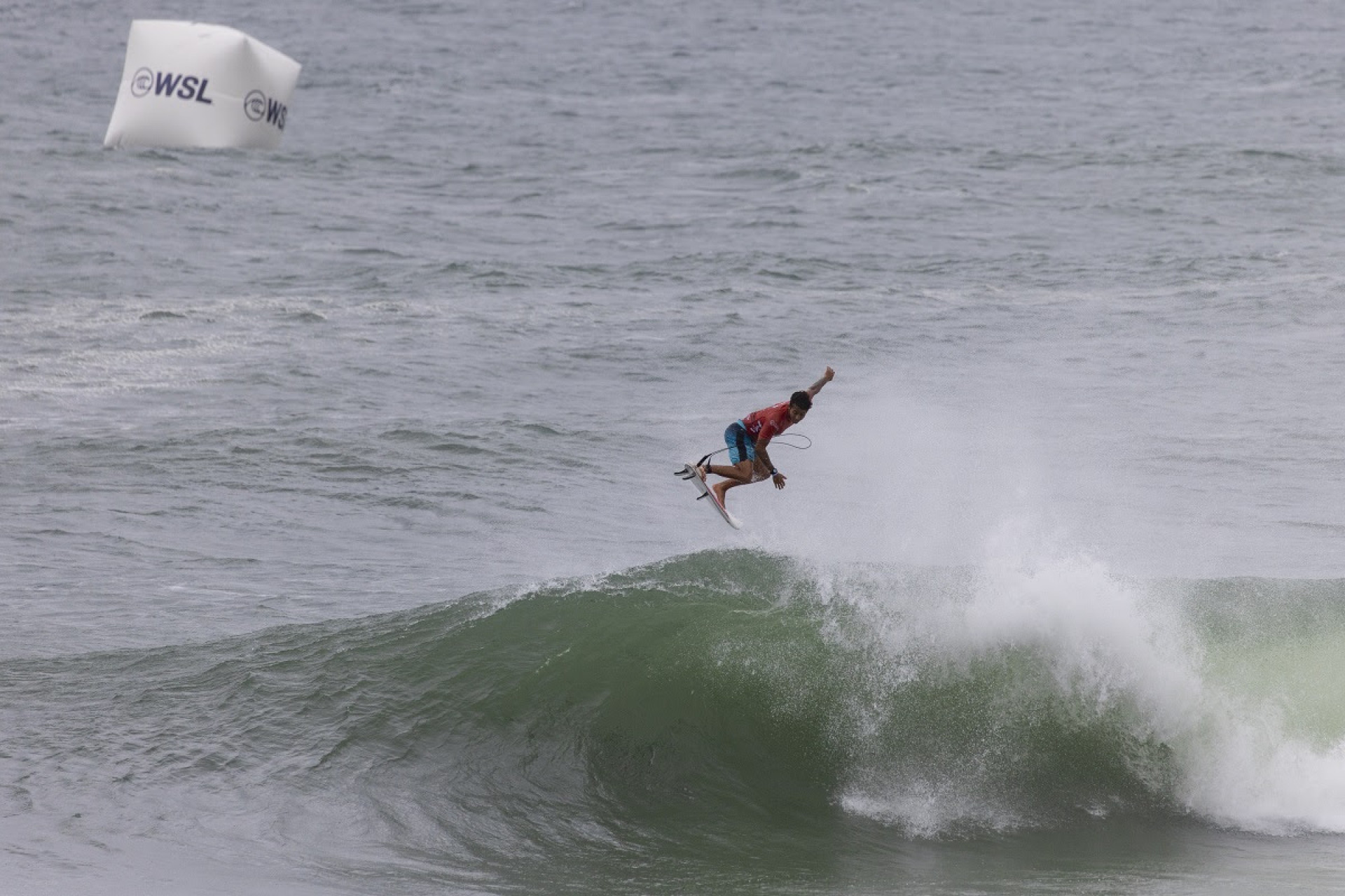 Samuel Pupo vai come&ccedil;ar a defender vaga no G-10 em Saquarema  - WSL/Daniel Smorigo