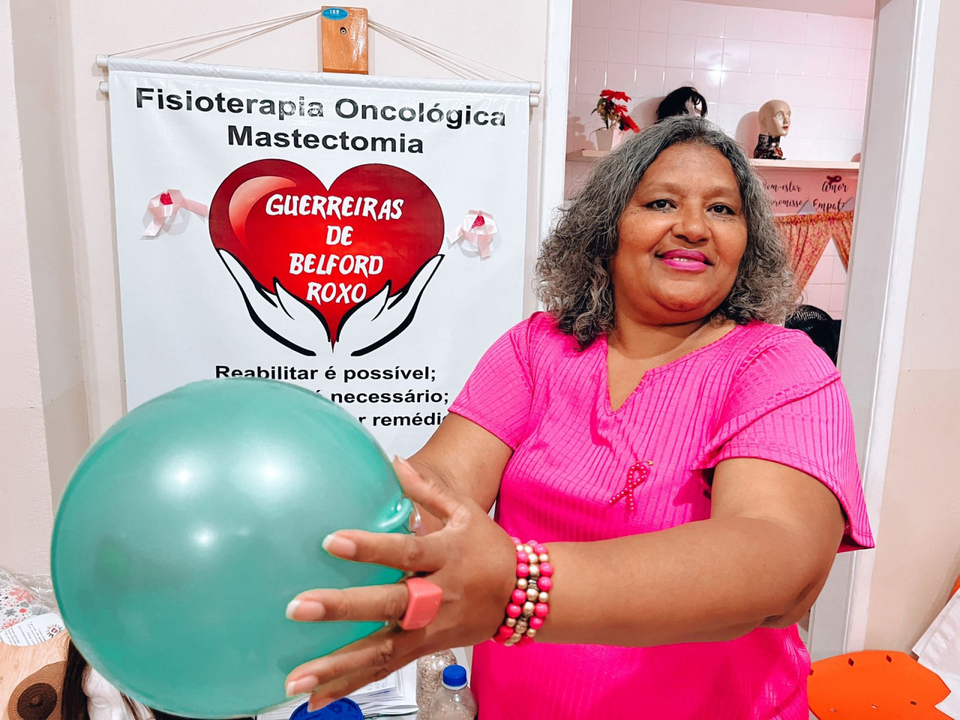 Vera Lúcia Firmino, 50 anos, é paciente da fisioterapia oncológica há dois anos - Zayra Lisboa/PMBR