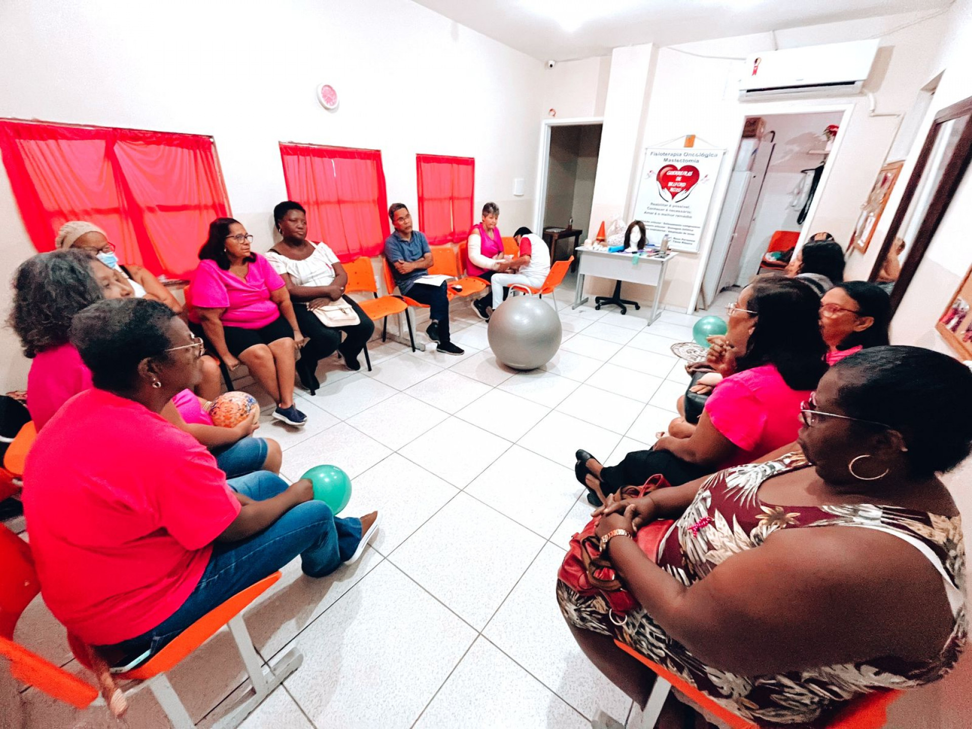 Na Cl&iacute;nica da Mulher, as pacientes recebem todas as orienta&ccedil;&otilde;es e fazem o trabalho de fisioterapia oncol&oacute;gica - Zayra Lisboa/PMBR