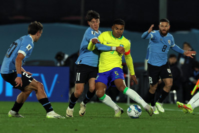 Após derrota, Casemiro destaca importância de melhorar e se adaptar ao estilo de jogo da Seleção