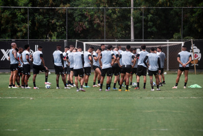 Provável escalação: Maicon e Payet devem ser titulares no Vasco diante do Fortaleza