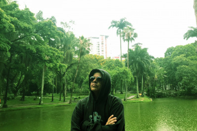 Artista gráfico de Niterói, André Barroso abre a exposição Inquietude