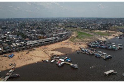 Nível do Rio Negro, em Manaus, tem nova baixa em meio a seca histórica