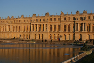 Palácio de Versalhes é evacuado devido a alerta de bomba pela segunda vez em três dias