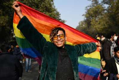 Tribunal indiano diz 'não ter autoridade' para legalizar casamento homossexual