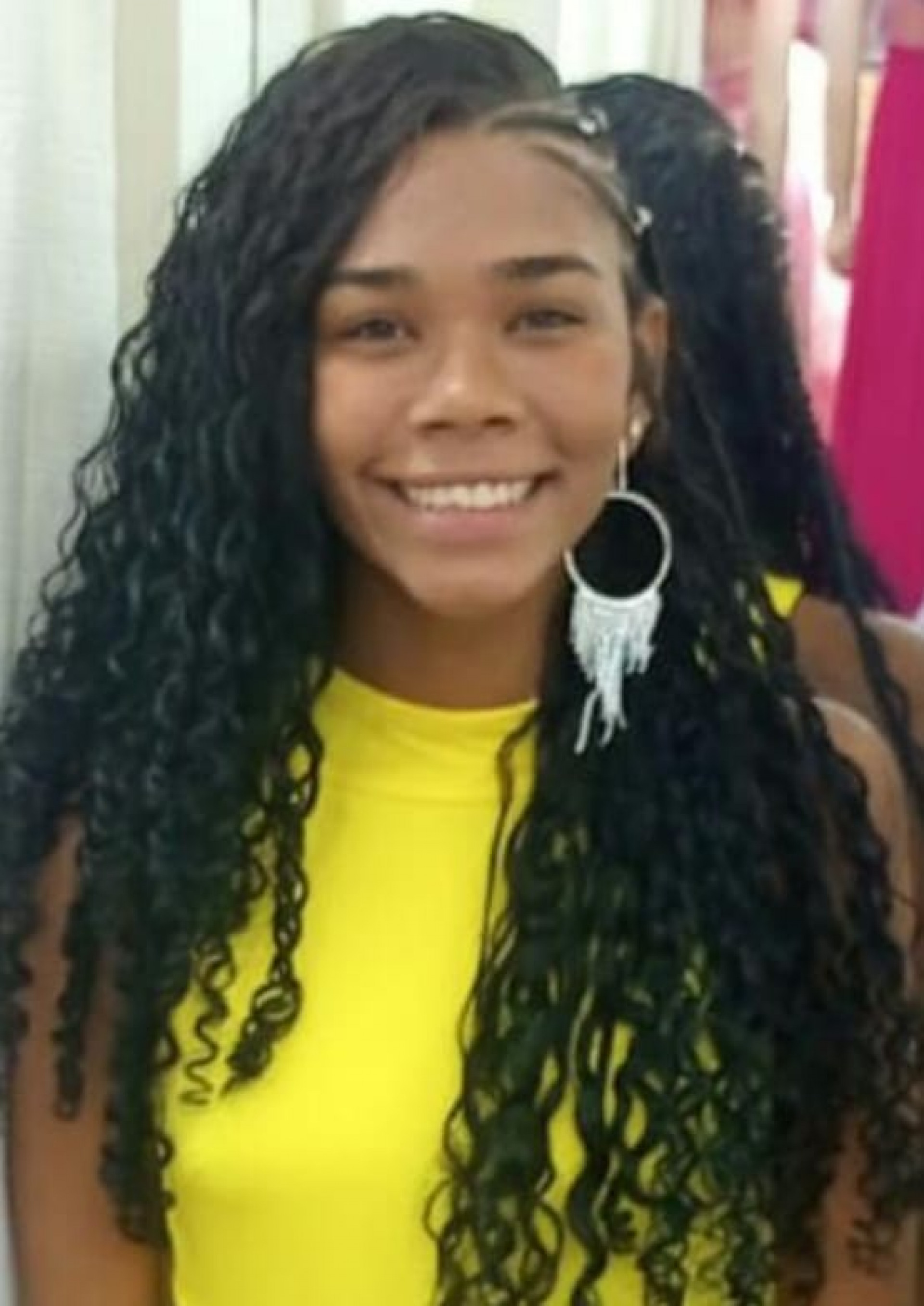 Leandra de Araújo Sobrinho, de 19 anos, desapareceu, há 6 dias, após sair de casa, em Bangu, na Zona Oeste do Rio