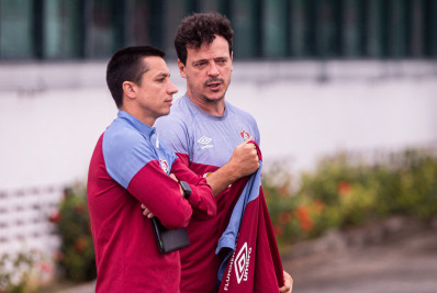 Diniz comanda último treino, e Fluminense encerra preparação para enfrentar o Corinthians