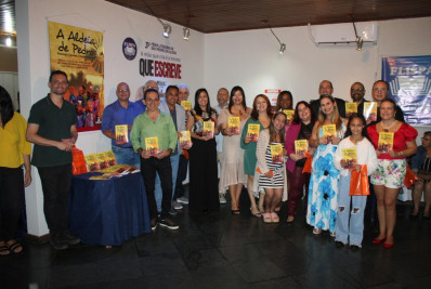 Feira Literária é aberta em São Pedro da Aldeia 