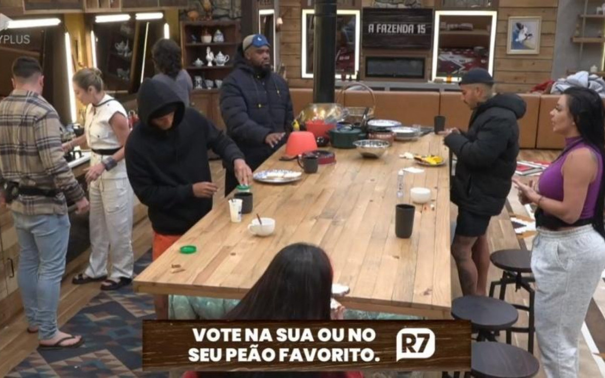 Rachel Sheherazade e Jenny Miranda brigam por conta das tarefas - Reprodução