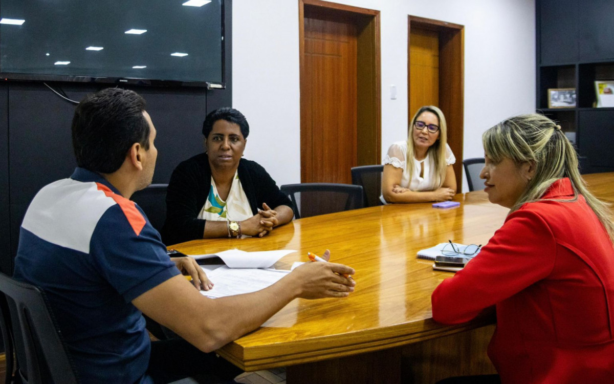 O prefeito Abraãozinho encaminhou para a Câmara de Vereadores o projeto do piso salarial nacional da enfermagem, no último dia 3 de outubro, que foi aprovado nesta quarta (18)