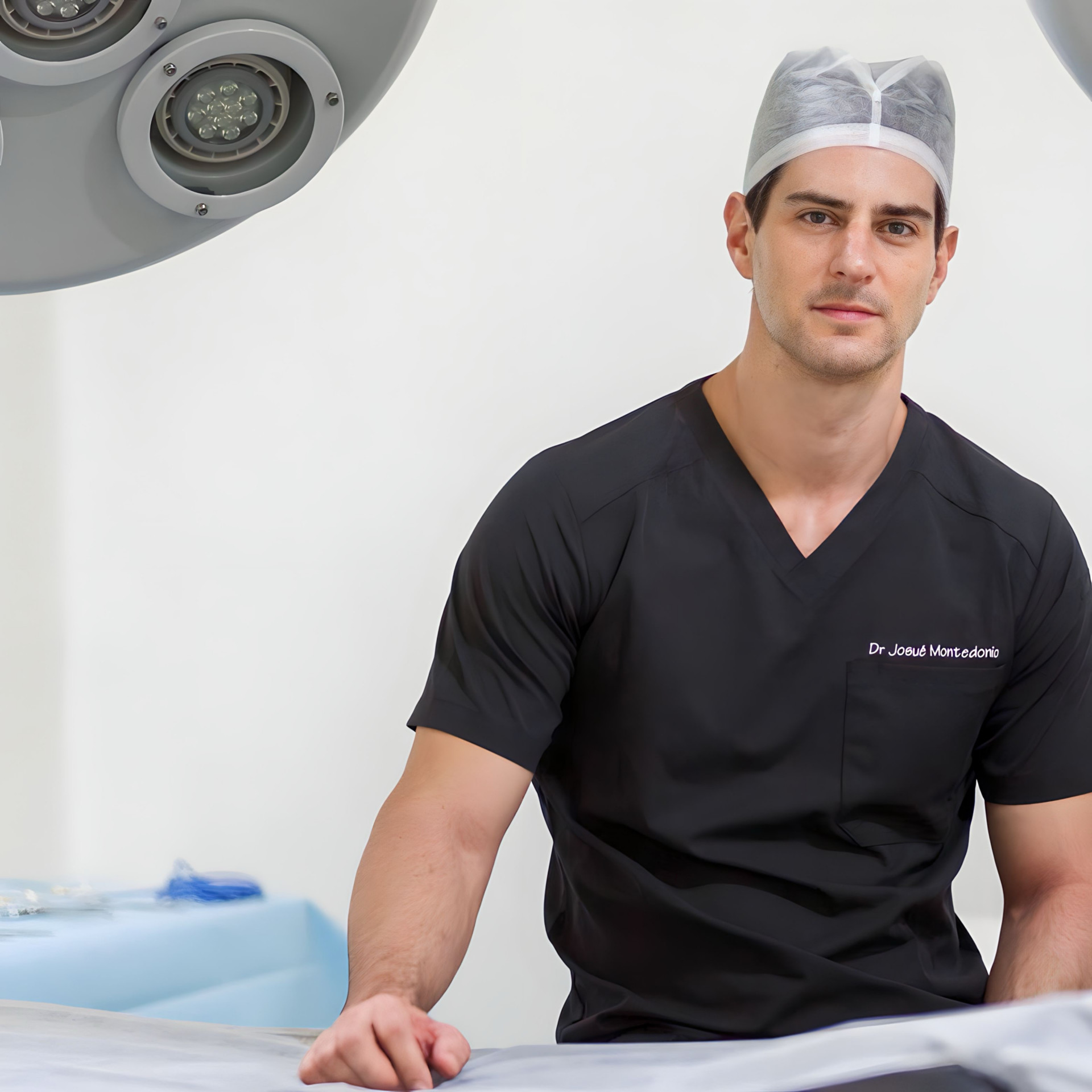 Em Entrevista: Dr. Josué Montedonio Fala Sobre a Individualidade e Complexidade das Imagens \'Antes/Depois\' na Cirurgia Plástica.