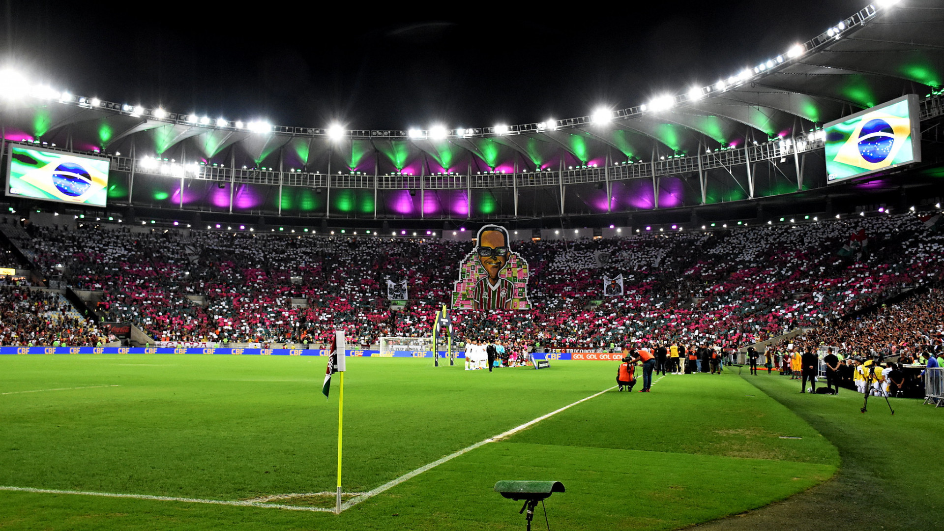 Mosaico da torcida do Fluminense em homenagem a Cartola - Foto: Mailson Santana/Fluminense