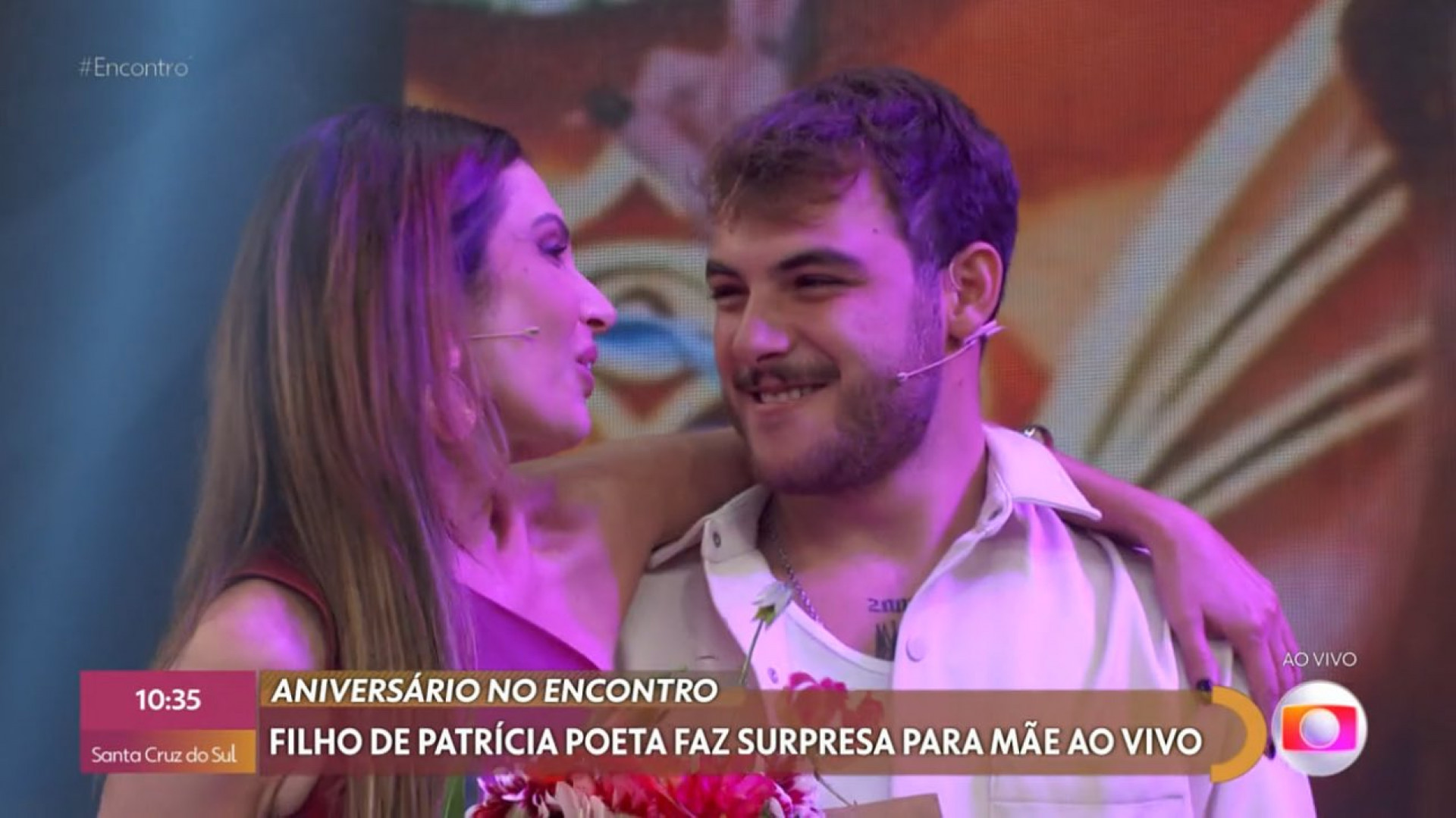 Felipe Soares faz surpresa para a mãe, Patrícia Poeta, no 'Encontro' - Reprodução