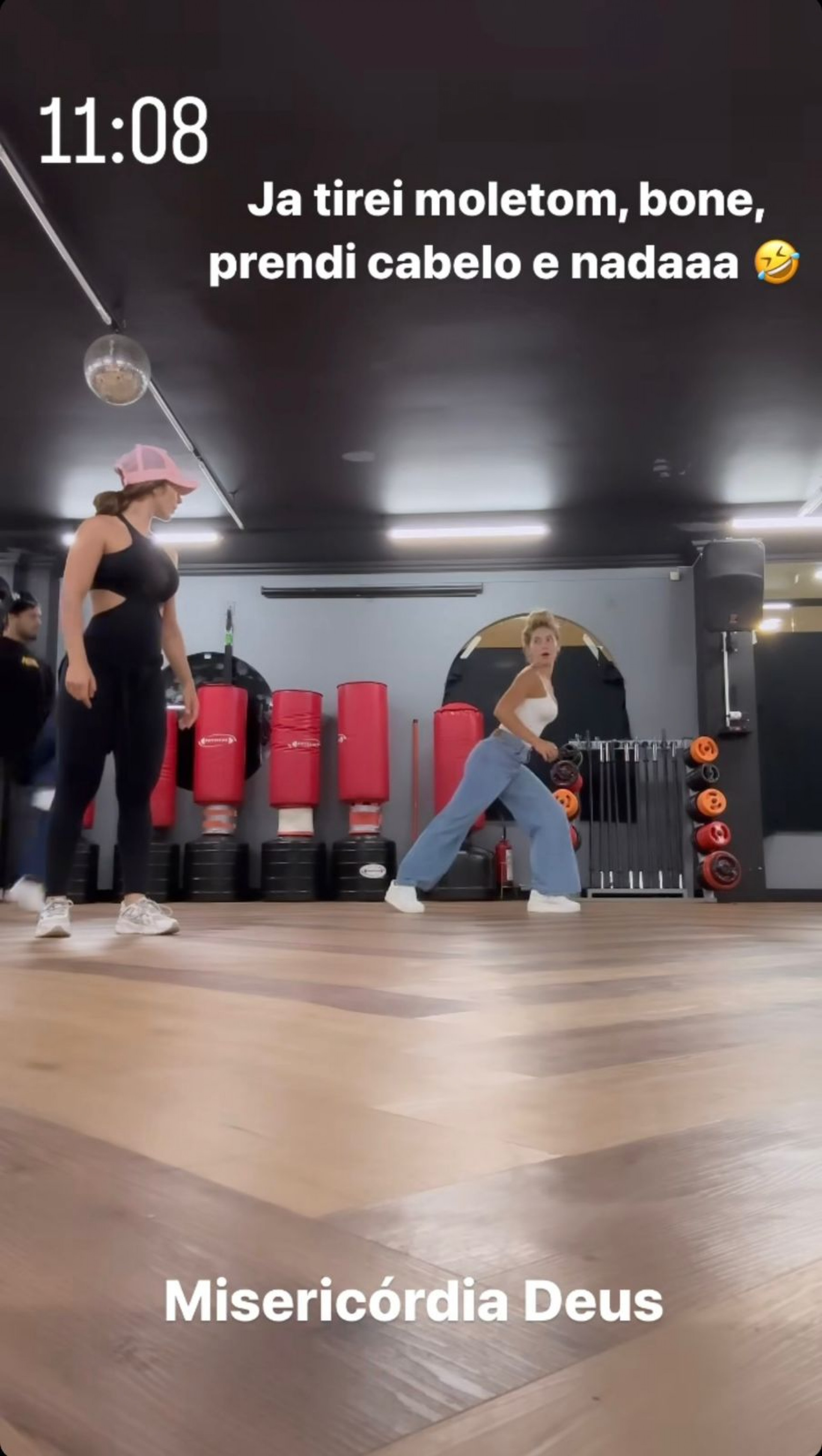 Professora de dança ensina coreografia para Virginia Fonseca  - Reprodução / Instagram 