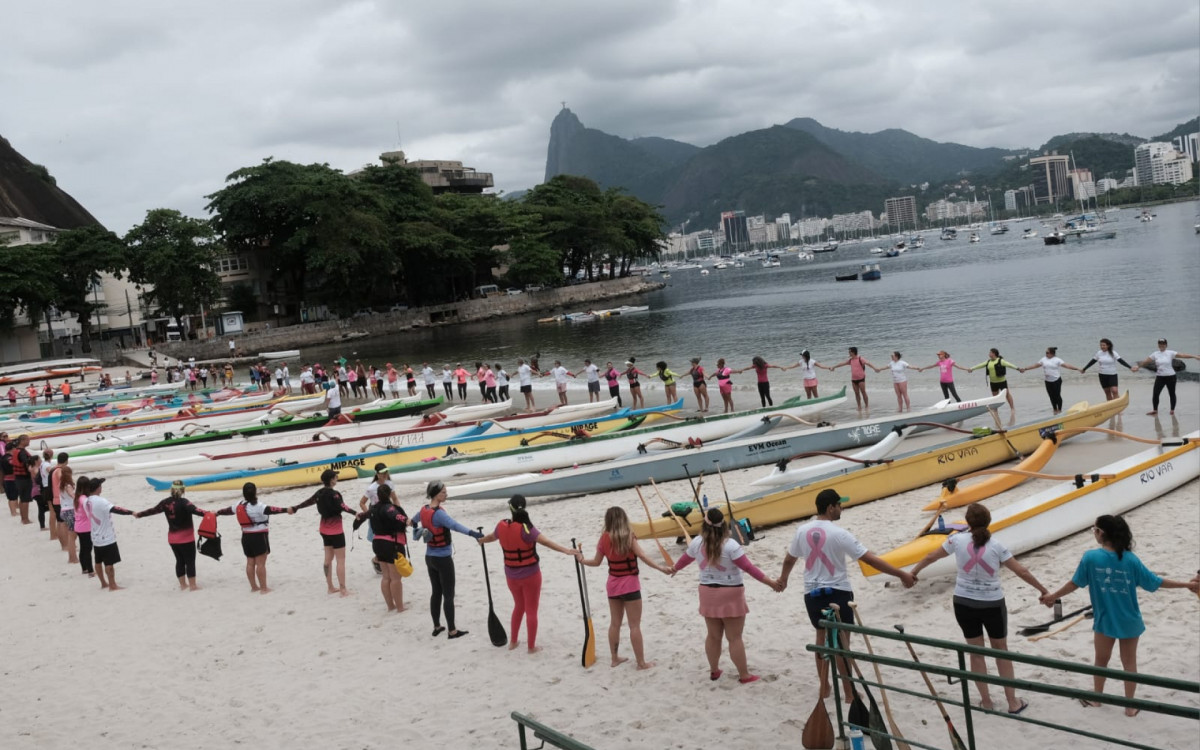 O evento Remada Rosa está em sua 7ª edição - Pedro Ivo / Agência O Dia