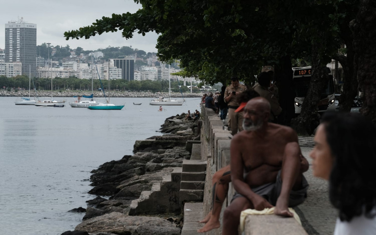Cariocas aproveitam tempo estável para curtir o sábado ao ar livre - Pedro Ivo / Agência O Dia