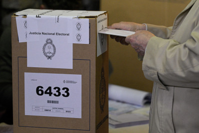 Centros de votação para eleições presidenciais da Argentina são fechados