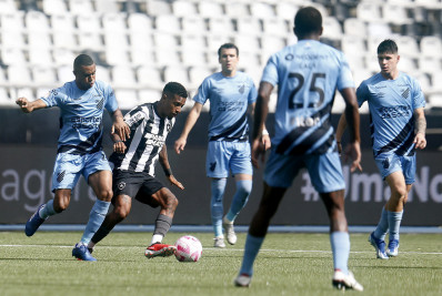 Botafogo empata com Athletico-PR em jogo de dois dias