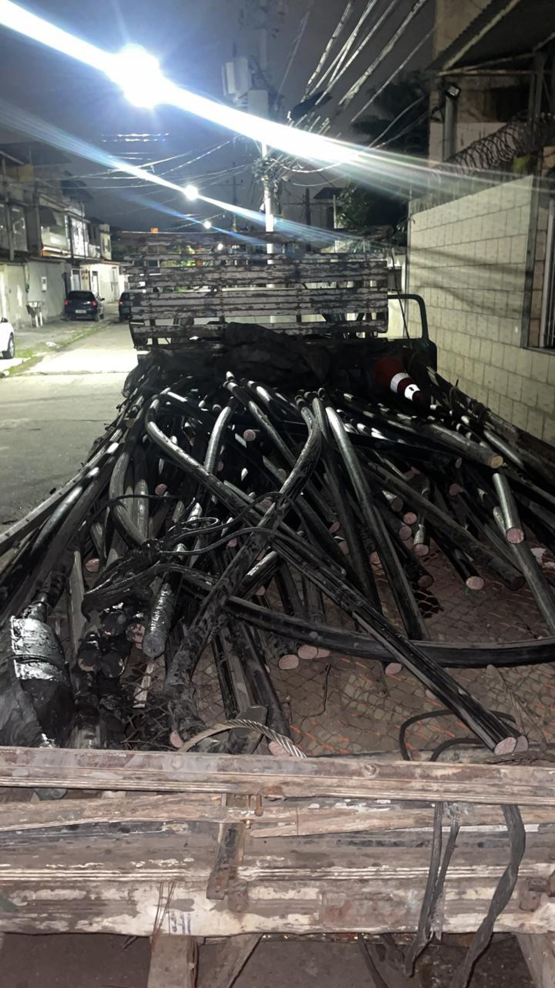 Material recuperado por agentes do 41º BPM (Irajá)