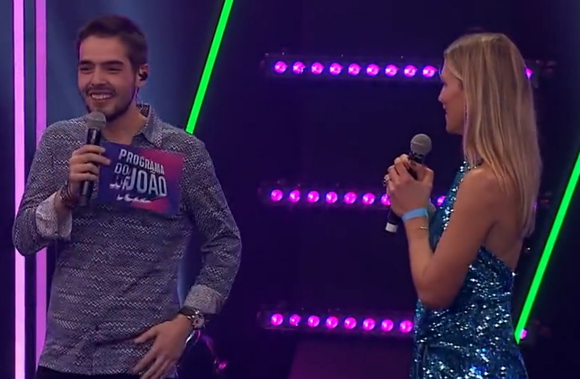 João Silva se surpreende com mensagem do pai, Faustão, em estreia de programa - Reprodução de vídeo / Band