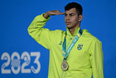 Natação: Cachorrão e Guilherme Caribé garantem mais medalhas de ouro para o Brasil no Pan 2023