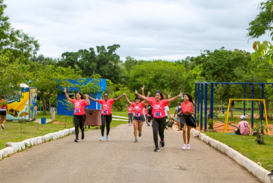 Corrida Circuito Delas contou com 400 participantes no Parque do Gericinó