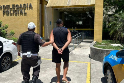 Polícia Rodoviária prende foragido por homicídio em Arraial do Cabo