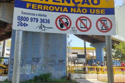 Guarda Municipal de Barra Mansa detém homem por vandalizar placas de ferrovia