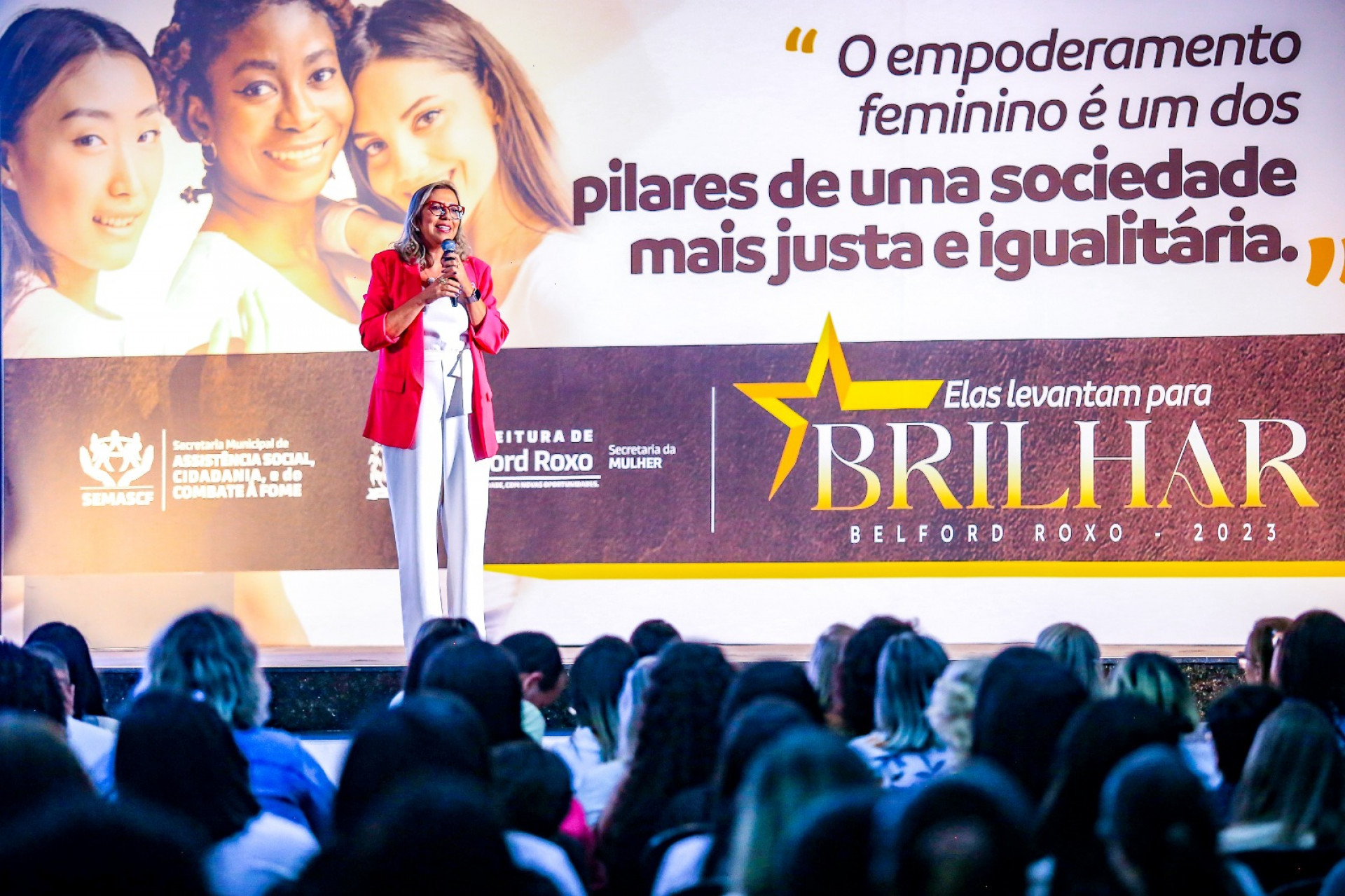 A palestra de Alessandra Oliveira que inspirou o público feminino na busca por autenticidade, autoconfiança e protagonismo - Rafael Barreto / PMBR