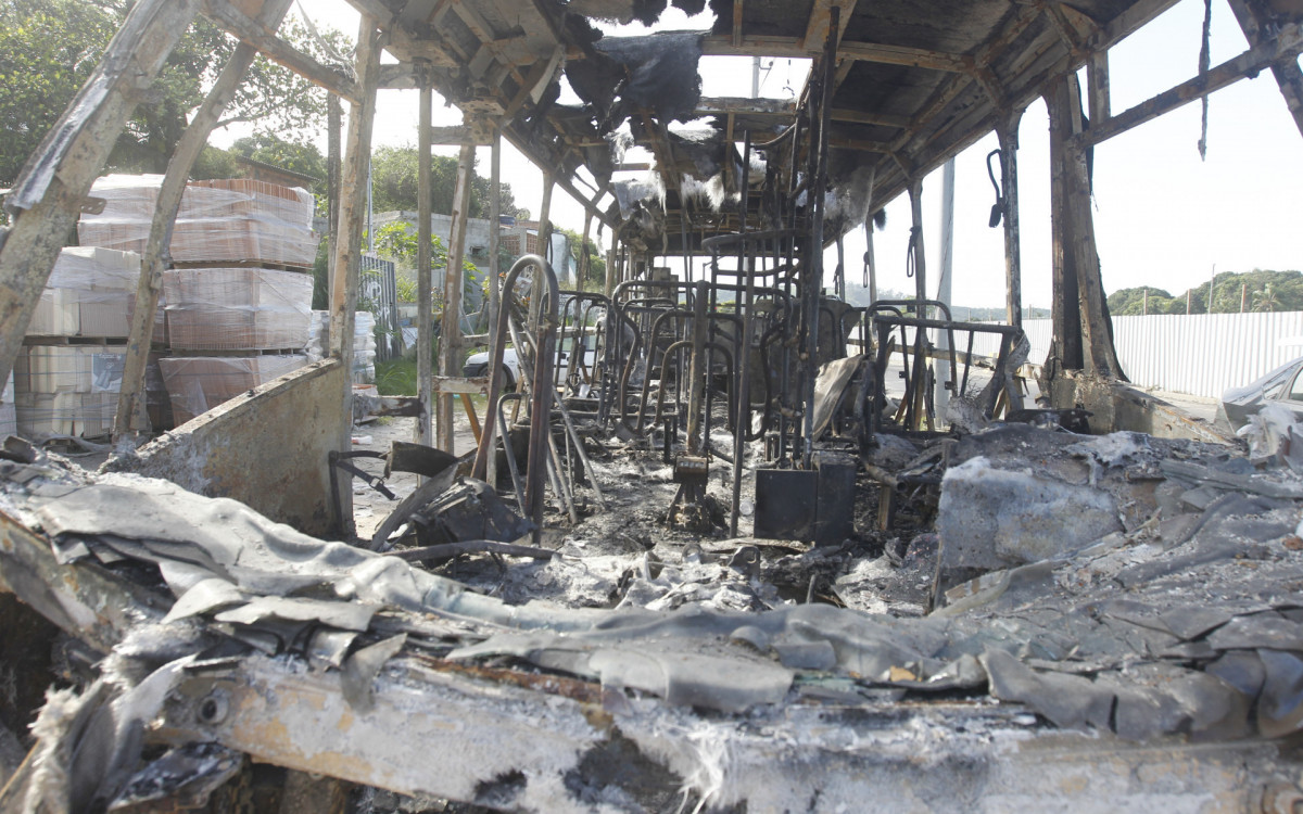 Movimentação zona oeste após ataques na região, na noite de Segunda-feira (23).