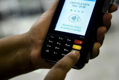 Débitos com bancos e cartão de crédito registraram menor nível do ano em setembro, diz Serasa