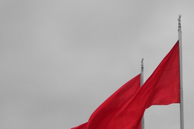 Hong Kong prende quatro estudantes por 'glorificar' ataque contra policial 